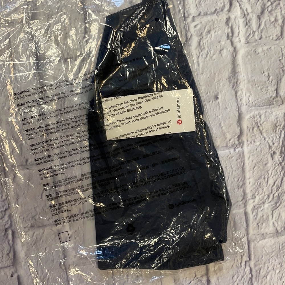 NWT LULULEMON TRUE Navy Blue ALIGN BIKE SHORTS  SUPER HIGH RISE  6” Size 4 - Picture 9 of 10